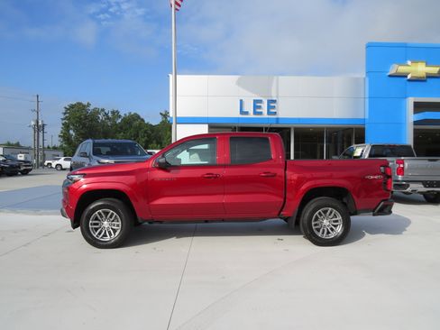 New 2025 Chevrolet Colorado LT w/ LT Convenience Package image 2