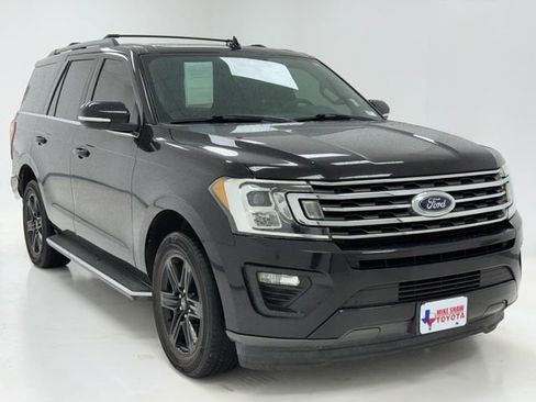 Used 2020 Ford Expedition XLT w/ Equipment Group 202A image 2