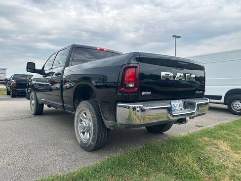 Used 2025 RAM 2500 Tradesman w/ Chrome Appearance Group AWD/4WD image 4