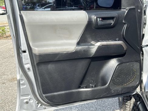 Used 2021 Toyota Tacoma SR5 RWD image 22