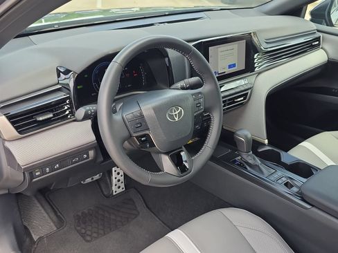 Used 2026 Toyota Camry SE w/ Convenience Package FWD image 13