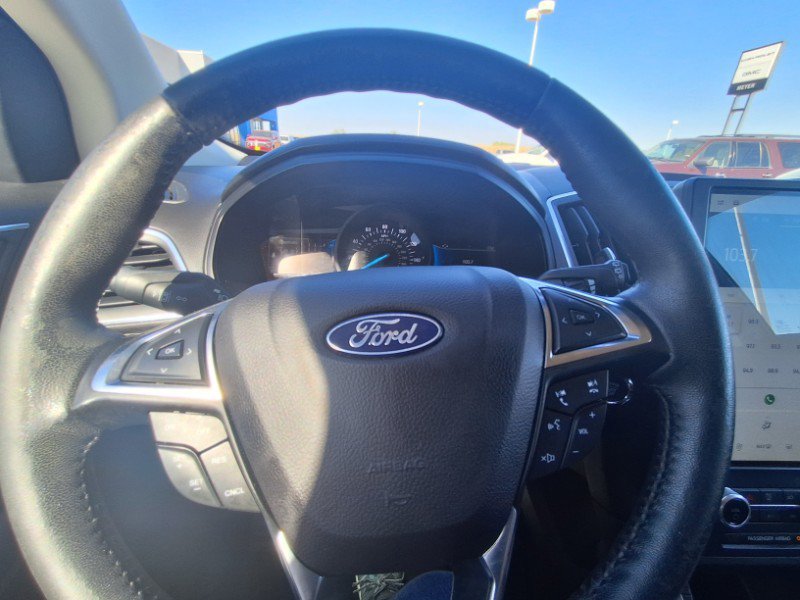Used 2023 Ford Edge Titanium AWD/4WD image 13