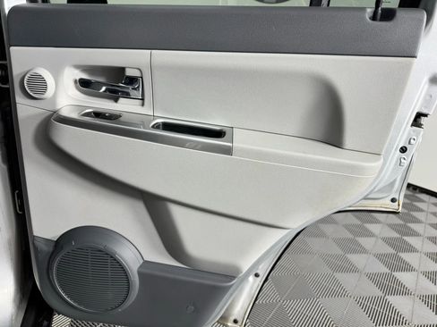 Used 2008 Jeep Liberty Limited w/ Premium Group image 40