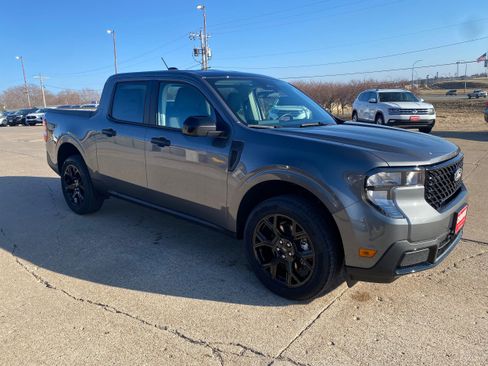 New 2025 Ford Maverick XLT w/ XLT Luxury Package image 5