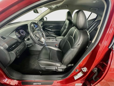 Used 2023 Nissan Sentra SR w/ Electronics Package FWD image 13