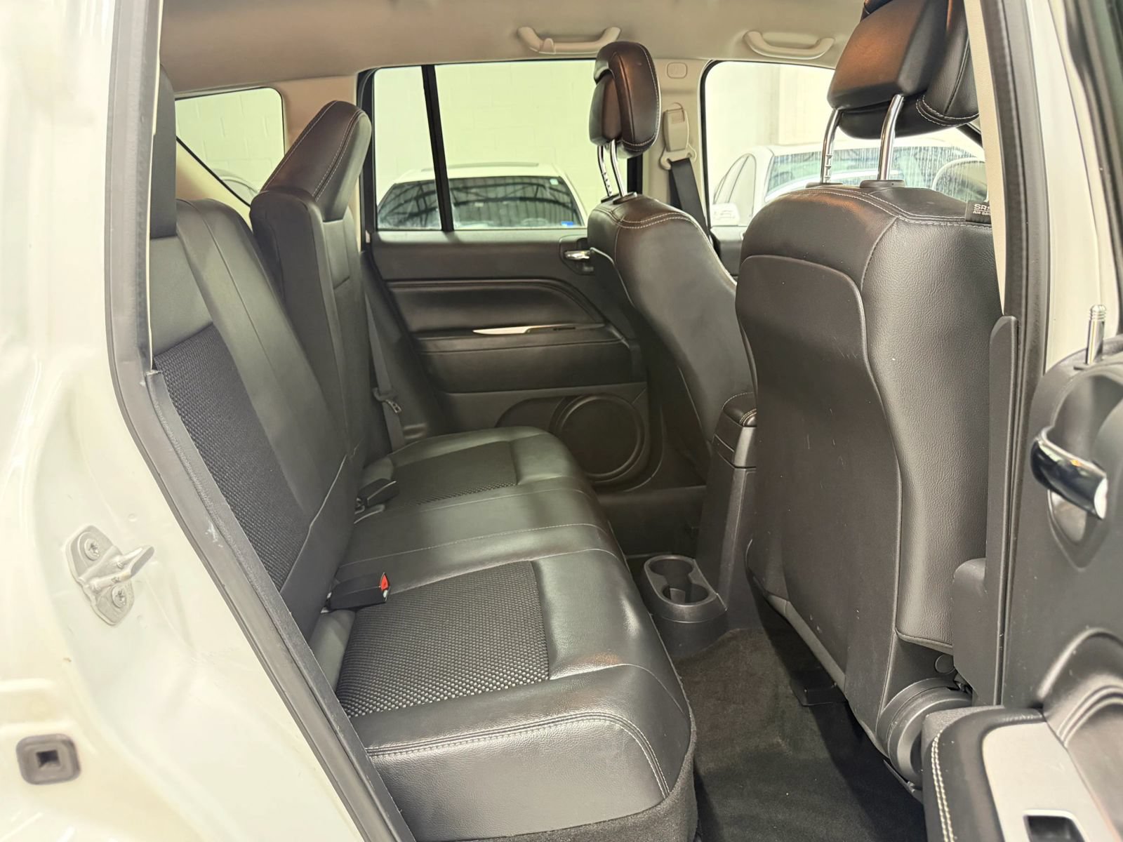 Used 2015 Jeep Compass Latitude AWD/4WD image 22