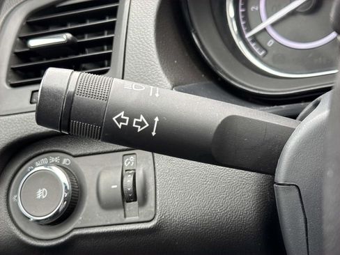 Used 2016 Buick Regal Premium w/ Driver Confidence Package #1 FWD image 17