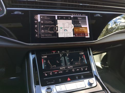 Used 2025 Audi Q8 Premium Plus w/ Premium Plus Package image 21