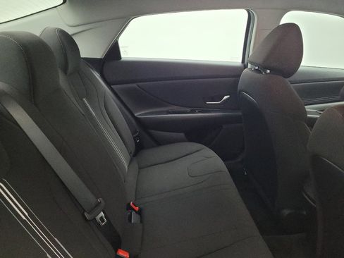 Used 2023 Hyundai Elantra SEL w/ Convenience Package FWD image 19