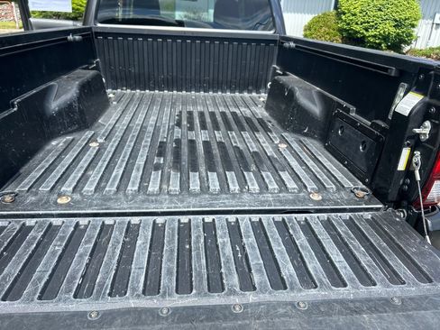 Used 2022 Toyota Tacoma SR AWD/4WD image 27