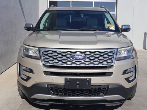 Used 2017 Ford Explorer Platinum AWD/4WD image 5