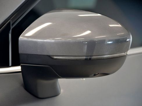 Used 2023 Nissan Pathfinder SL image 12