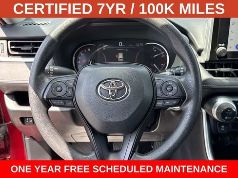 Used 2025 Toyota RAV4 XLE AWD/4WD image 18