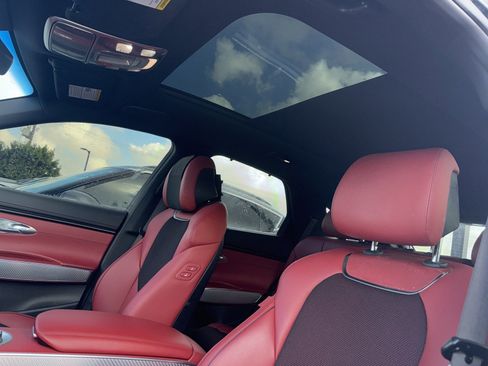 Used 2023 Genesis GV70 2.5T Sport Prestige w/ Sport Prestige Package image 5