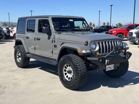 Used 2020 Jeep Wrangler Unlimited Sahara image 1