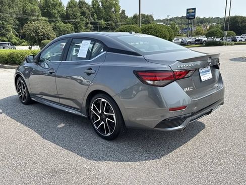 Used 2025 Nissan Sentra SR FWD image 5