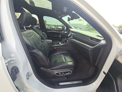 Used 2022 Jeep Grand Cherokee L Overland w/ Luxury Tech Group IV image 34