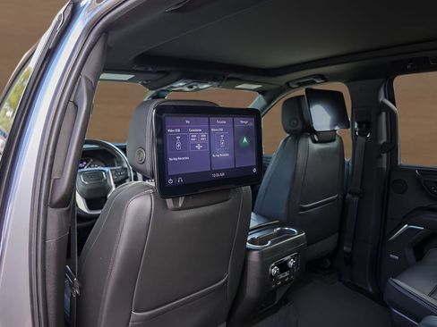 Used 2021 GMC Yukon Denali w/ Denali Premium Package AWD/4WD image 26