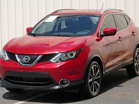 Used 2018 Nissan Rogue Sport SL w/ SL Premium Package FWD image 45