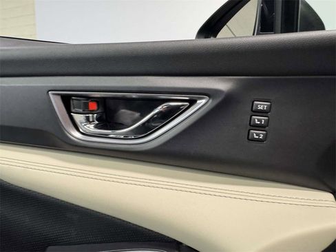 Used 2022 Subaru Ascent Limited image 30