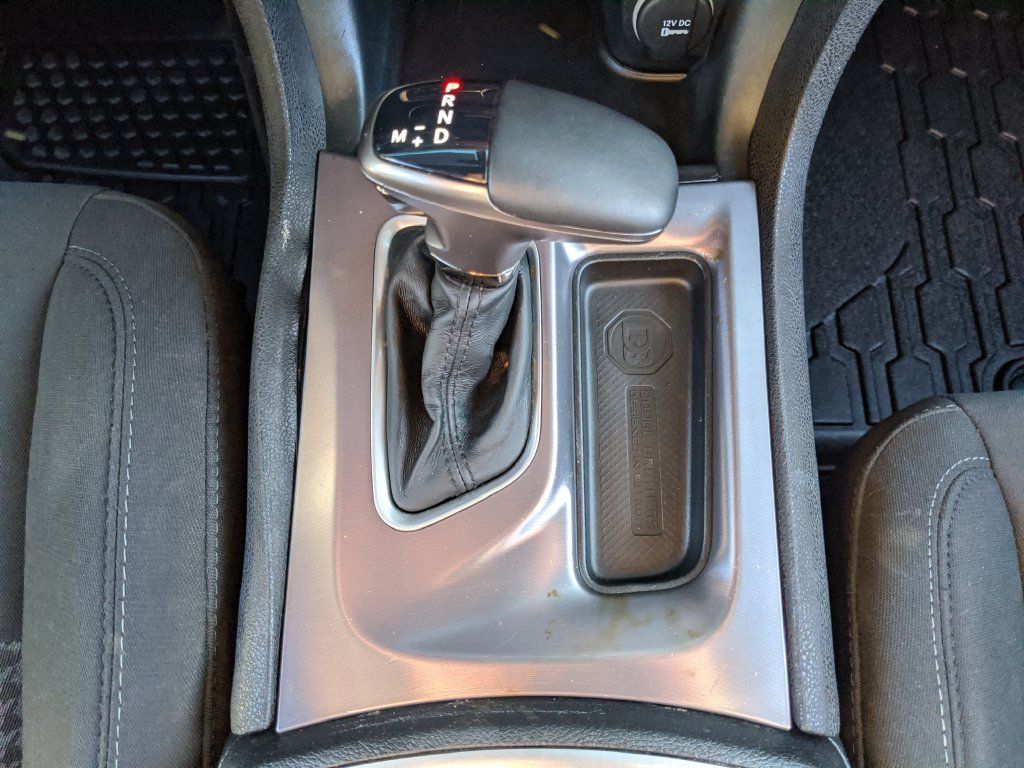 Used 2019 Dodge Charger GT w/ Performance Handling Group RWD image 9