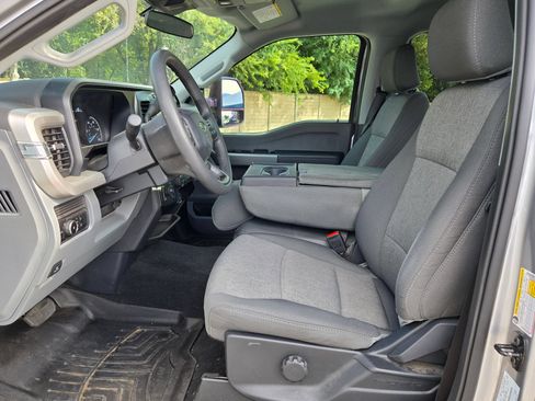 Used 2024 Ford F250 XL w/ STX Appearance Package AWD/4WD image 8