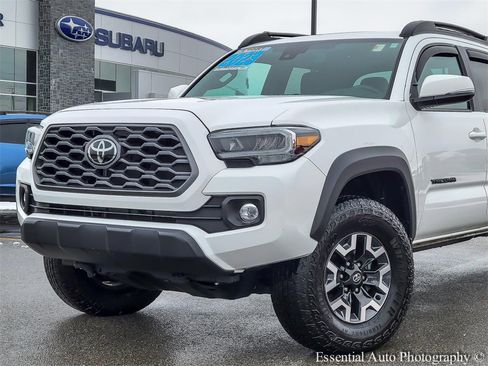 Used 2023 Toyota Tacoma TRD Off-Road w/ TRD Premium Off Road Package image 2
