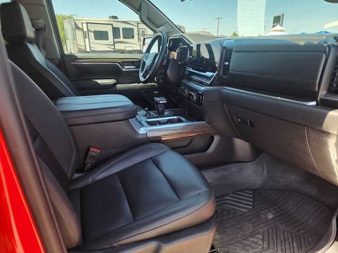 Used 2024 Chevrolet Silverado 1500 LT Trail Boss AWD/4WD image 15
