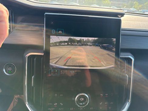 Used 2024 GMC Acadia Elevation FWD image 5