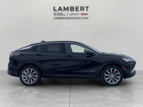 New 2026 Buick Envista Avenir image 6