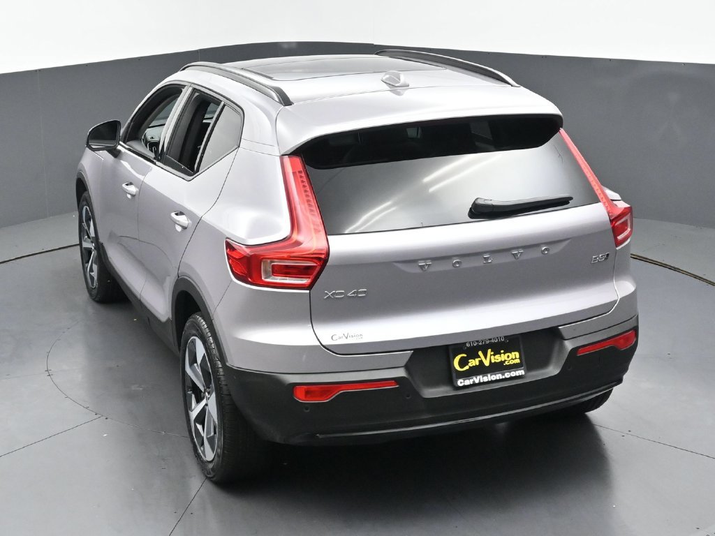 Used 2026 Volvo XC40 B5 Plus AWD/4WD image 35