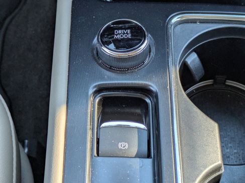 Used 2023 Lincoln Corsair Standard Sport Utility image 21