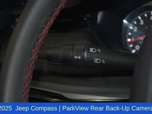 Used 2025 Jeep Compass Trailhawk AWD/4WD image 10