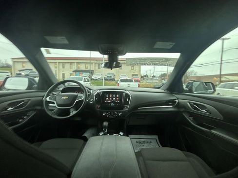Used 2023 Chevrolet Traverse LT FWD image 10