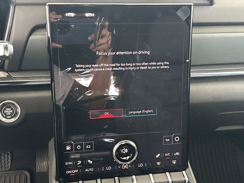 New 2026 GMC Terrain AT4 w/ Technology Package II AWD/4WD image 24