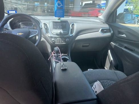 Used 2023 Chevrolet Equinox LT FWD image 9