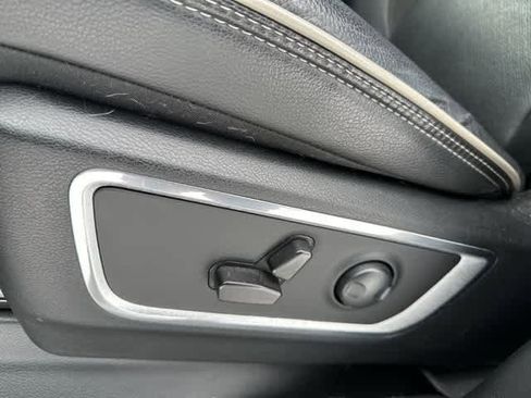 Used 2022 RAM 1500 Laramie w/ Sport Appearance Package image 6