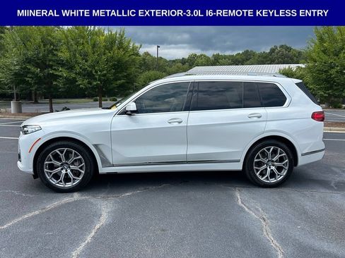 Used 2022 BMW X7 xDrive40i w/ Premium Package AWD/4WD image 12