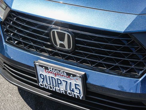 Used 2025 Honda Accord SE image 6
