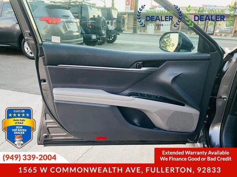 Used 2020 Toyota Camry LE FWD image 18