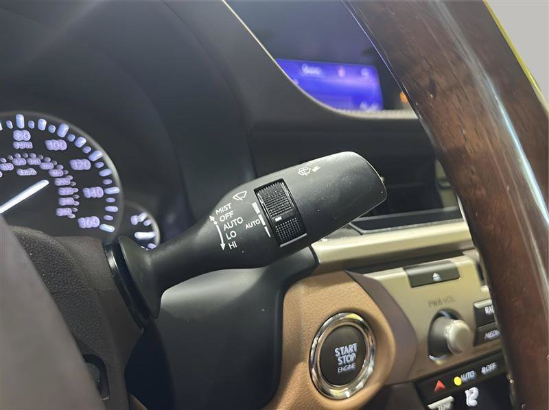 Used 2017 Lexus ES 350 w/ Navigation System Package FWD image 13