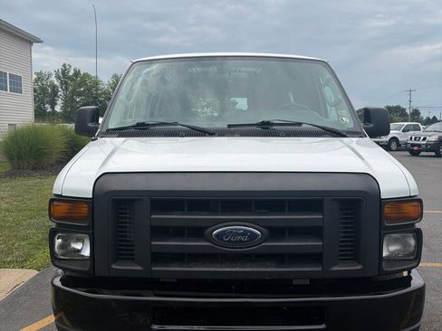 Used 2014 Ford E-350 and Econoline 350 Super Duty RWD image 3