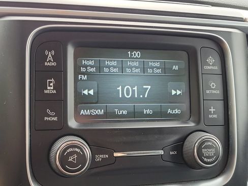 Used 2017 RAM 1500 Classic SLT AWD/4WD image 26