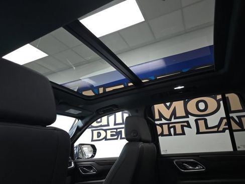 Used 2024 Chevrolet Tahoe Z71 w/ Luxury Package image 12