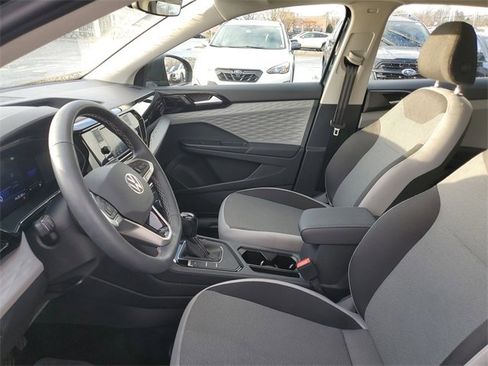 Used 2023 Volkswagen Taos S image 15