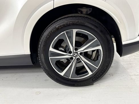 Certified 2025 Lexus RX 350 FWD w/ Accessory Package image 31