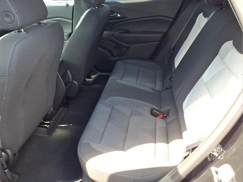 Used 2024 Chevrolet Trax LS w/ LS Convenience Package image 6