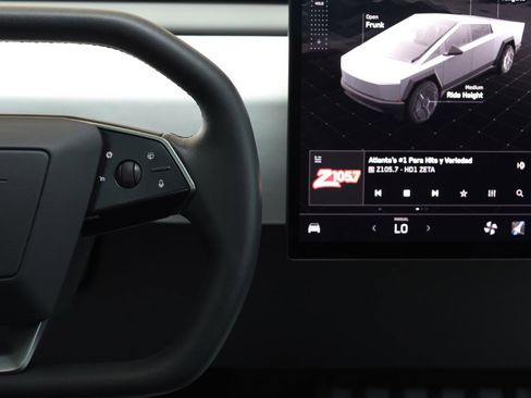 Used 2024 Tesla Cybertruck AWD Crew Cab image 35
