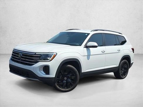 Used 2024 Volkswagen Atlas SE w/ Black Wheel Package FWD image 1