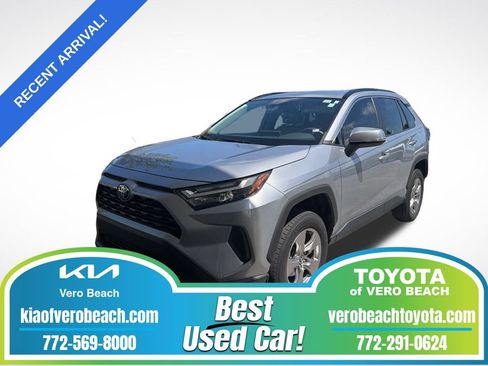 Used 2022 Toyota RAV4 XLE FWD image 1